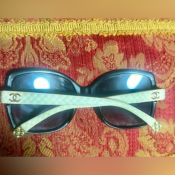 CHANEL SUNGLASSES 🕶️☀️ - Picture 3 of 11